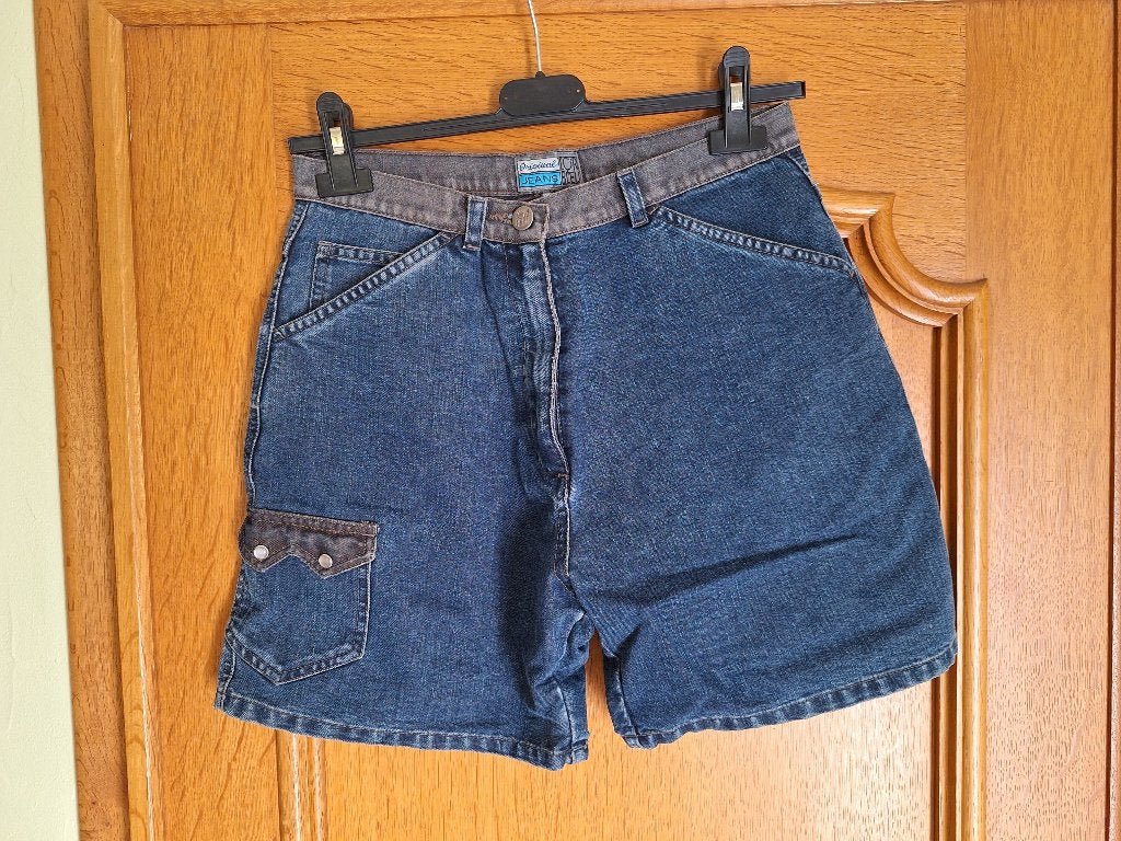 short en jeans - taille 34, Vêtements | Femmes, Culottes & Pantalons, Comme neuf, Enlèvement, Taille 34 (XS) ou plus petite, Bleu