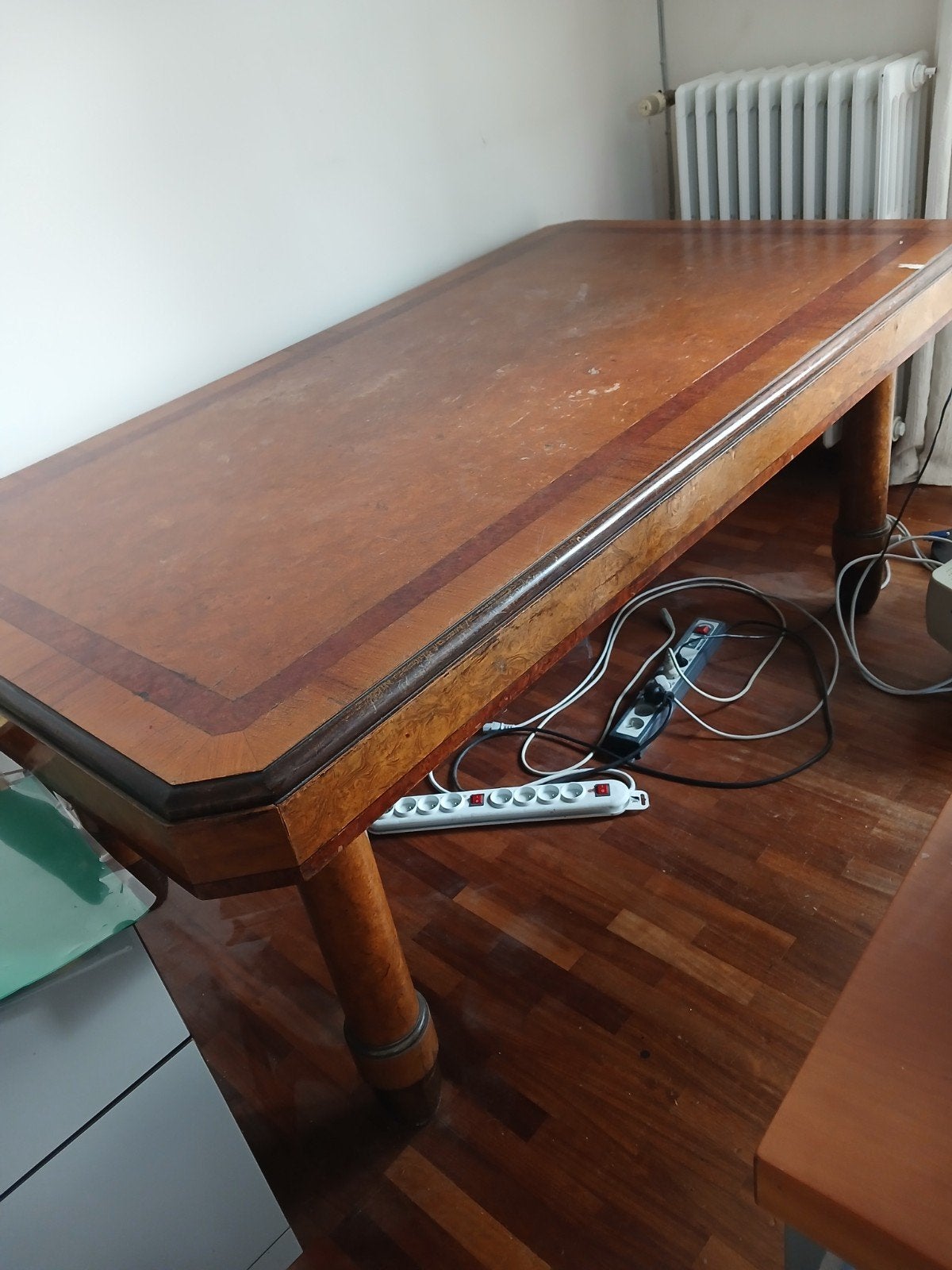 Klassieke Houten Eetkamerset (Tafel + 6 Bijpassende Stoelen), Ophalen