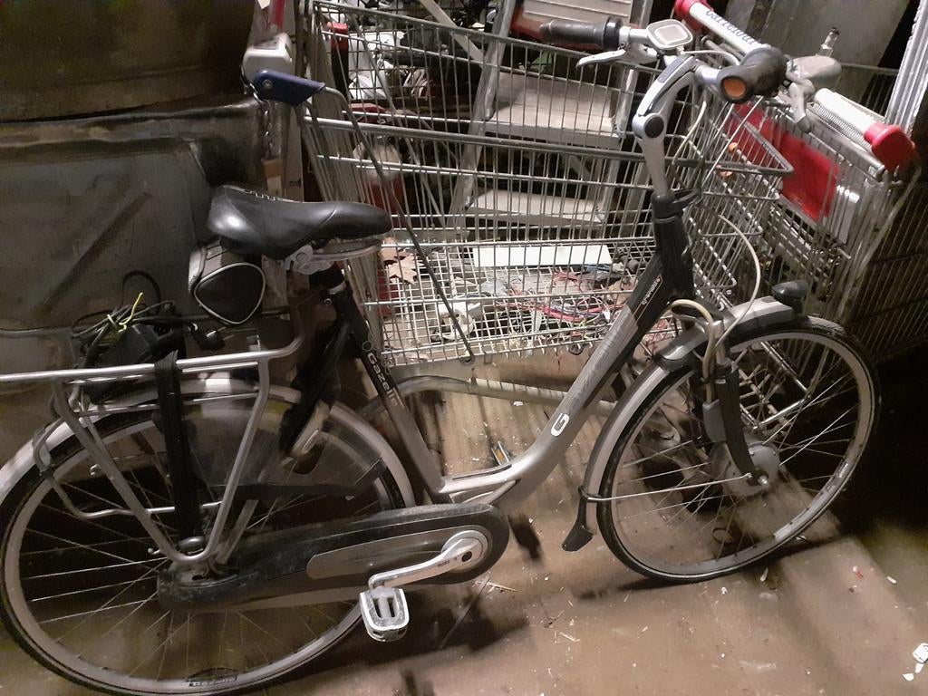 Elektrisch damesfiets, Ophalen