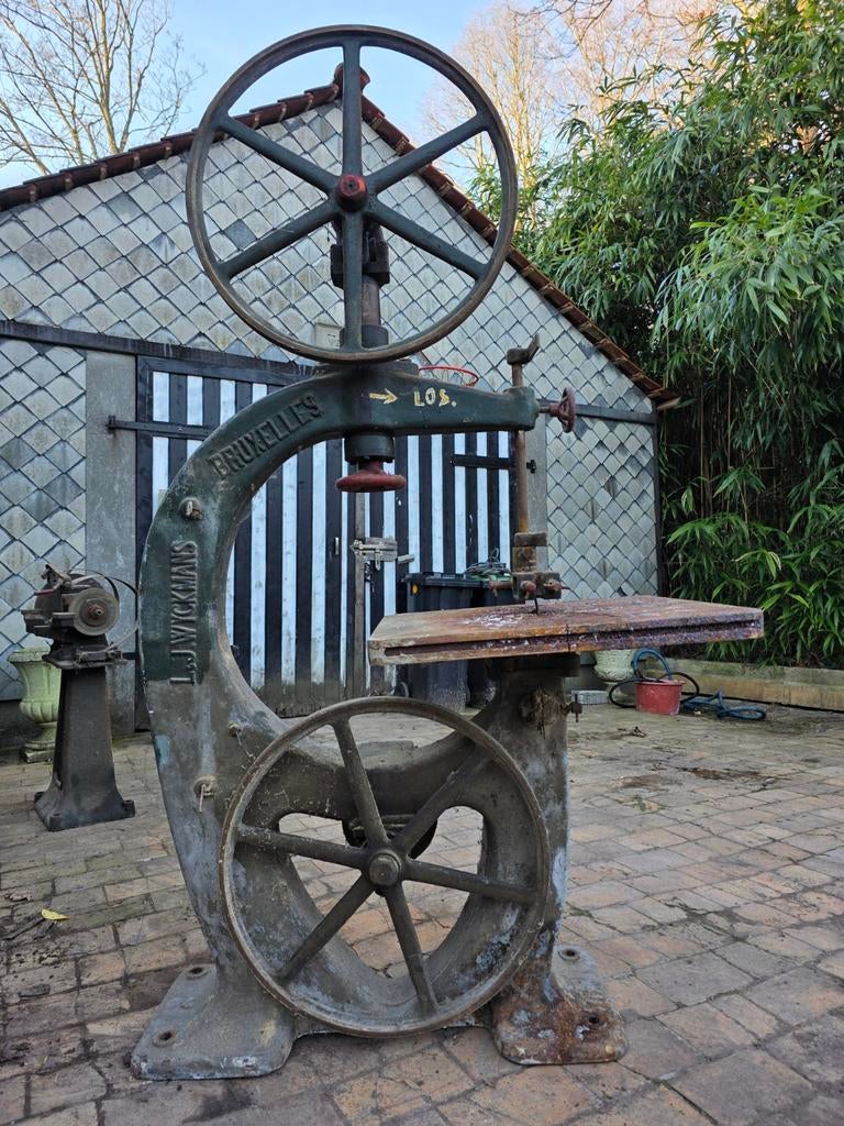 machines antiques, Enlèvement