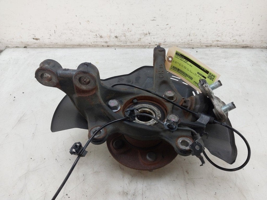 FUSEE AVANT DROITE Yaris Cross (PB1 / PJ1) (|4321102410|), Dhr. J. Ham, Administratie@autoham.nl, Toyota, Utilisé
