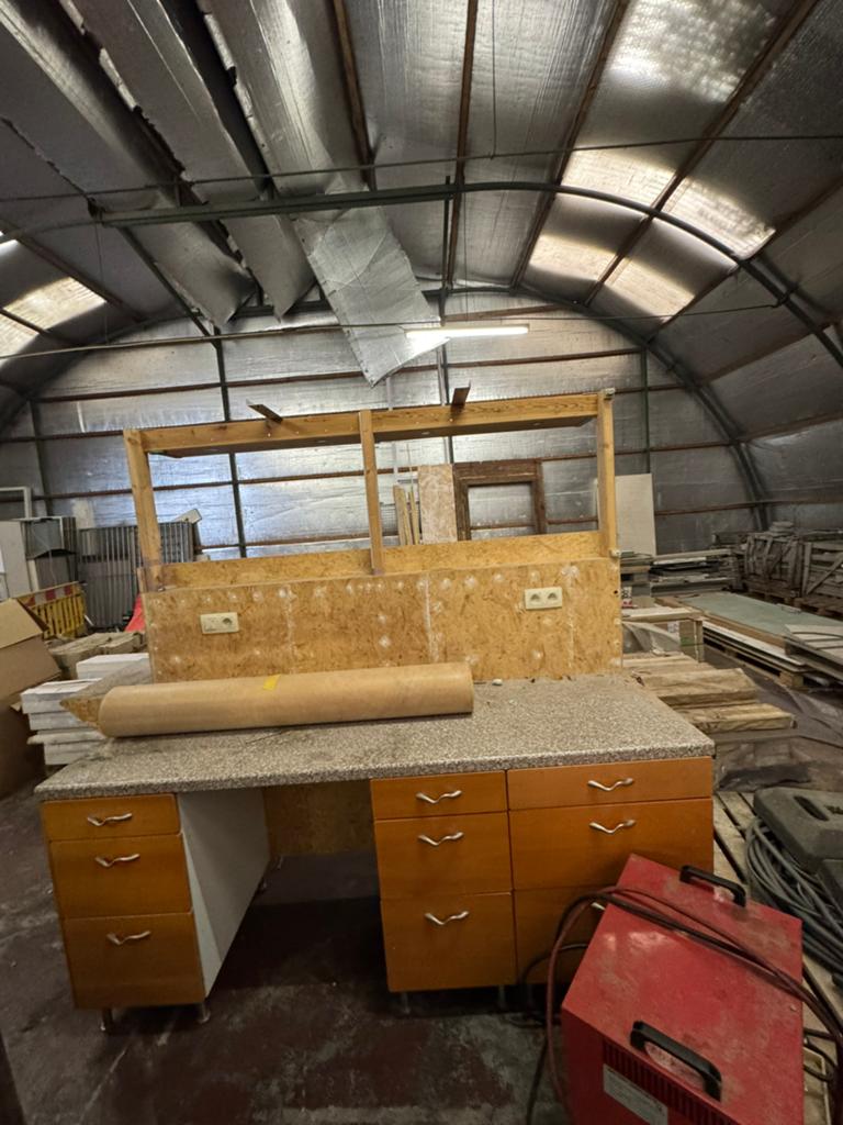 Werktafel met kasten ingebouwd, Ophalen, Zo goed als nieuw