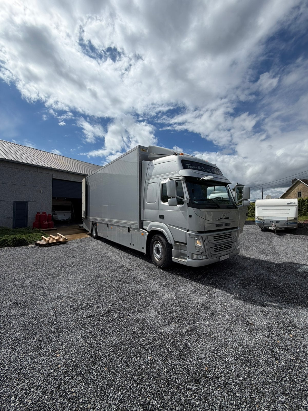 Camion fourgon Volvo FM 340, Offres d'emploi, Emplois | Chauffeurs