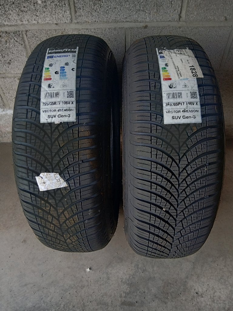2 Pneus NEUFS 4 saisons GOODYEAR VECTOR 225 65 17 106V, Neuf, 4 Saisons, Véhicule de tourisme, Enlèvement