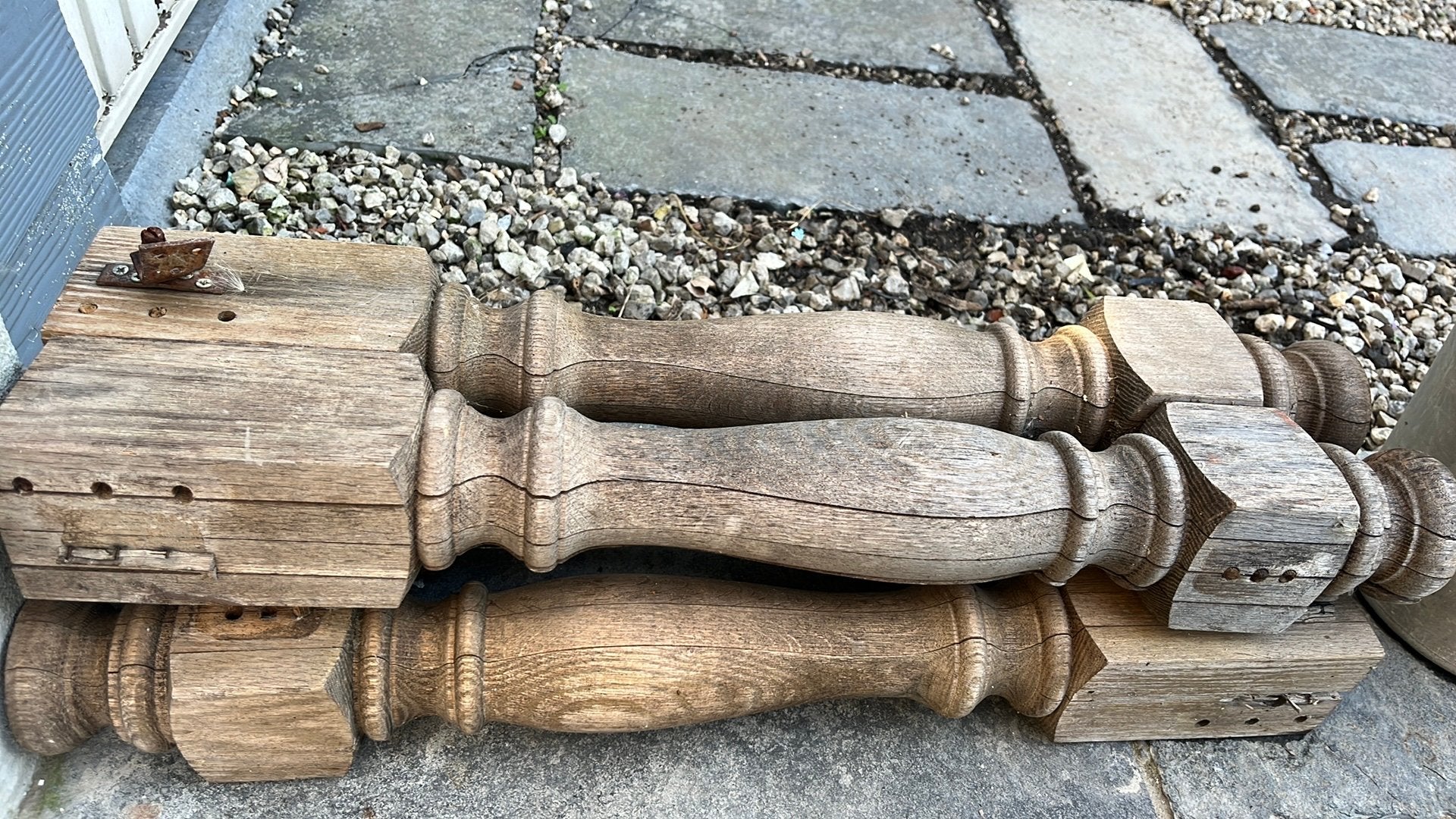 4 oude tafelpoten van een eettafel, Huis en Inrichting, Ophalen