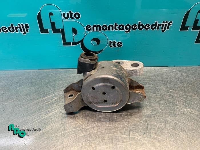 Support moteur d'un Opel Corsa (Corsa D 07-), Autos : Pièces & Accessoires, -, Opel, 3 mois de garantie, Utilisé