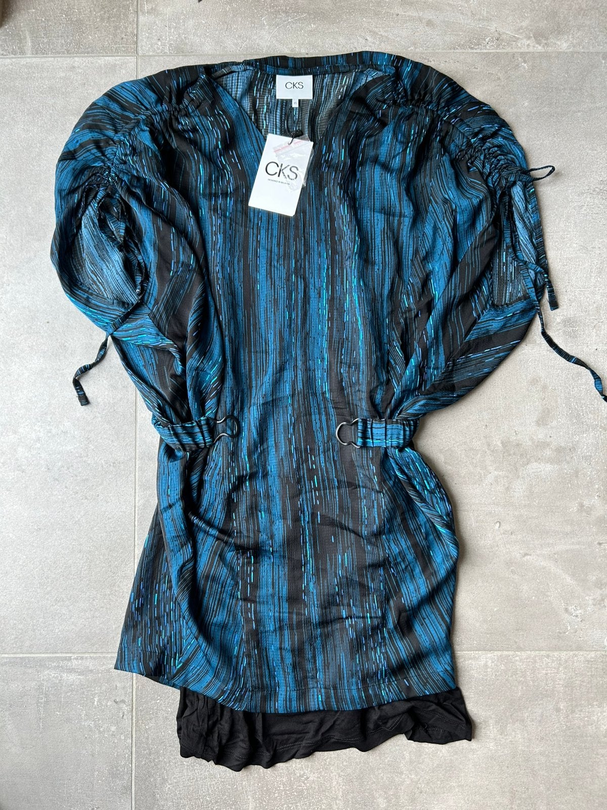 CKS - Blauwe korte jurk. Maat XS. Nieuw, Blauw, Nieuw, Ophalen of Verzenden, Maat 34 (XS) of kleiner