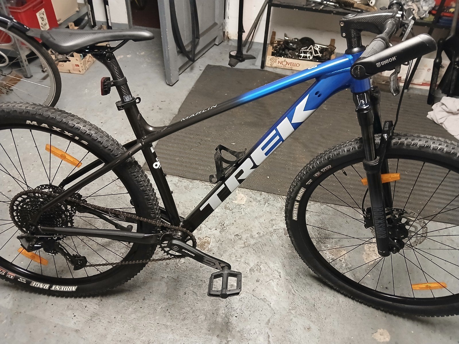 Mountainbike  Trek Marlin 8. Maat L  900euro, Fietsen en Brommers, 10 tot 15 versnellingen, Schijfrem, Ophalen, Overige merken