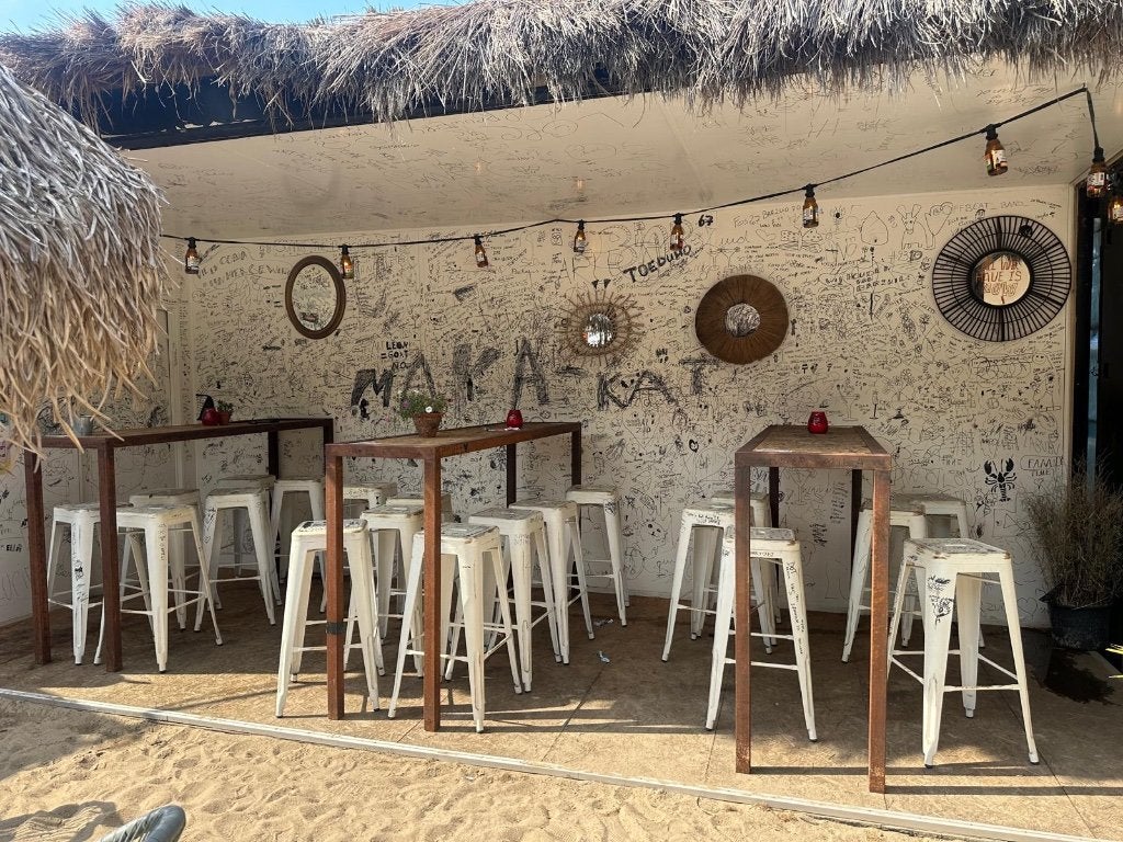 Open container met bartafels, Articles professionnels, Horeca | Mobilier & Aménagement, Enlèvement, Utilisé, Installation pour bar