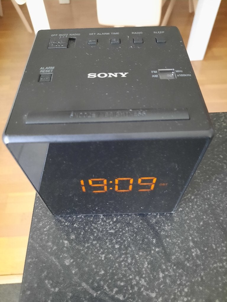 Klokradio Sony ICF-C1 zwart, Ophalen, Zo goed als nieuw, Digitaal
