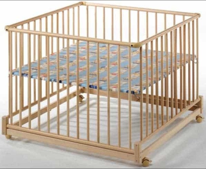 Lit à barreaux et parc en bois pour bébé, Enlèvement, Utilisé, Autres types