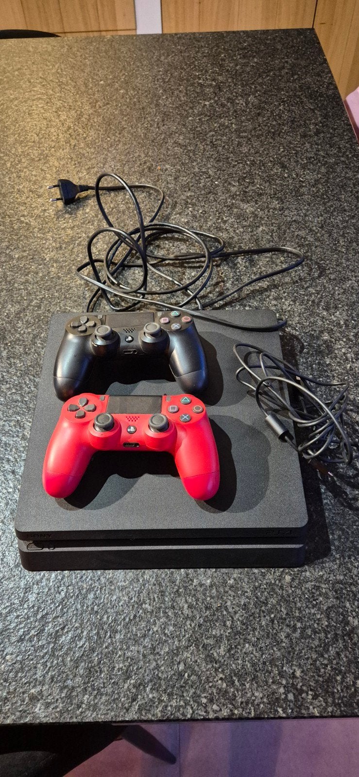 Playstation 4 slim met 2 controllers, Games en Spelcomputers, Met 2 controllers, Ophalen of Verzenden, Slim, 500 GB