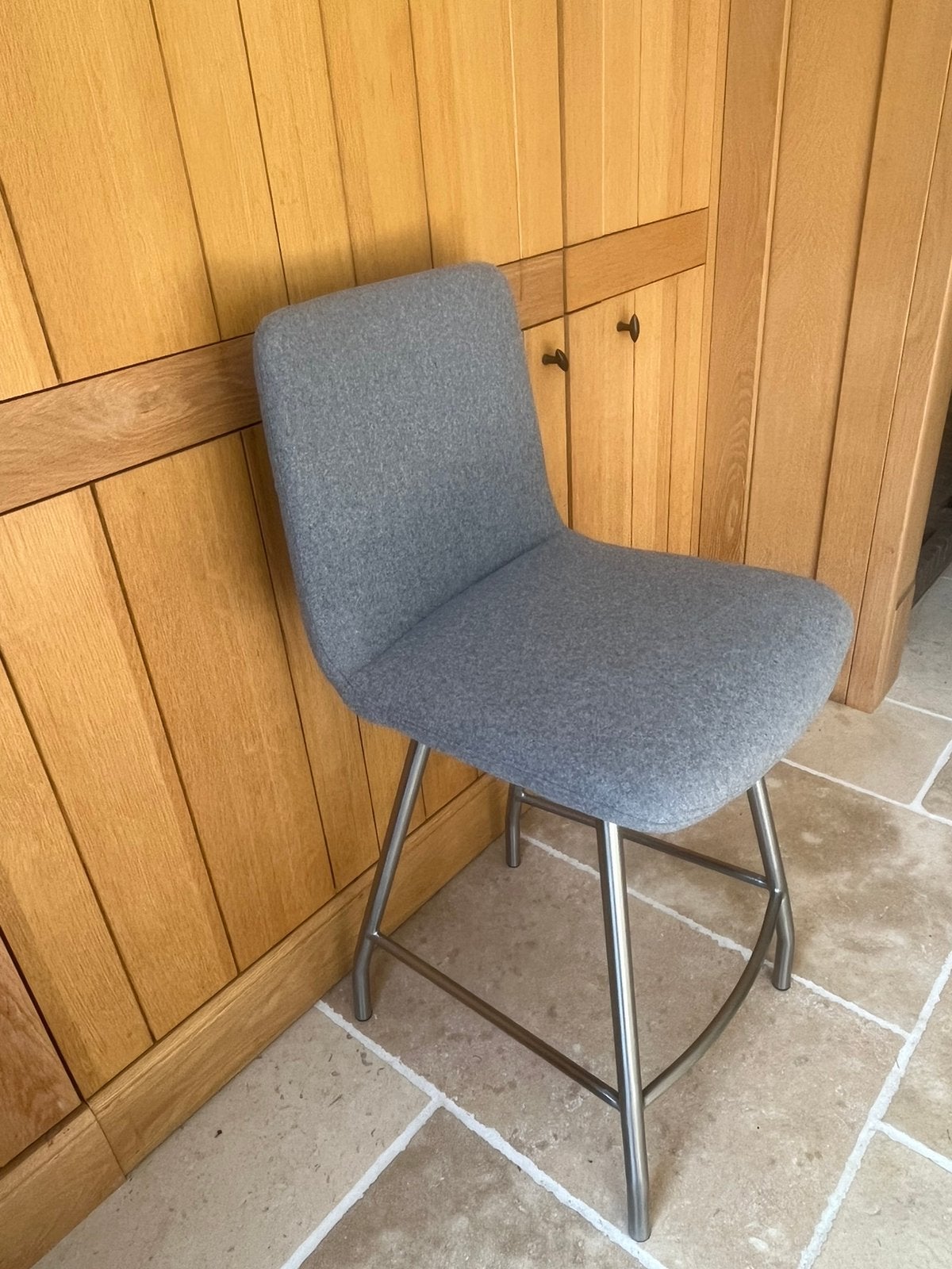 Nieuwe barkrukken 67 cm zit hoogte - voldoende voorraad, Ophalen, Zo goed als nieuw