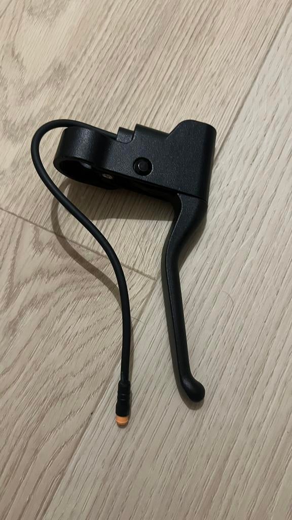 Hand brake for an electric bike or electric scooter, Ophalen