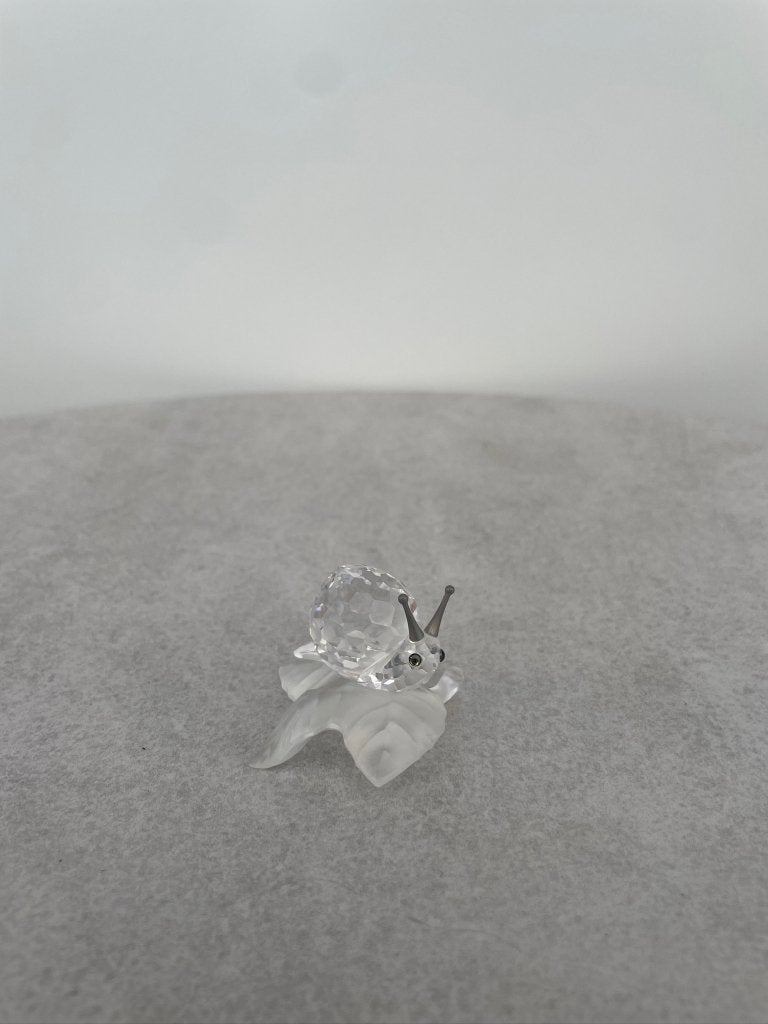 Swarovski Slak op wijnblad 196501 met doos & certificaat, Verzamelen, Ophalen, Gebruikt, Figuurtje