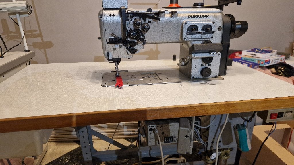 Naaimachine, Hobby en Vrije tijd, Naaimachines en Toebehoren, Ophalen of Verzenden, Zo goed als nieuw, Naaimachine