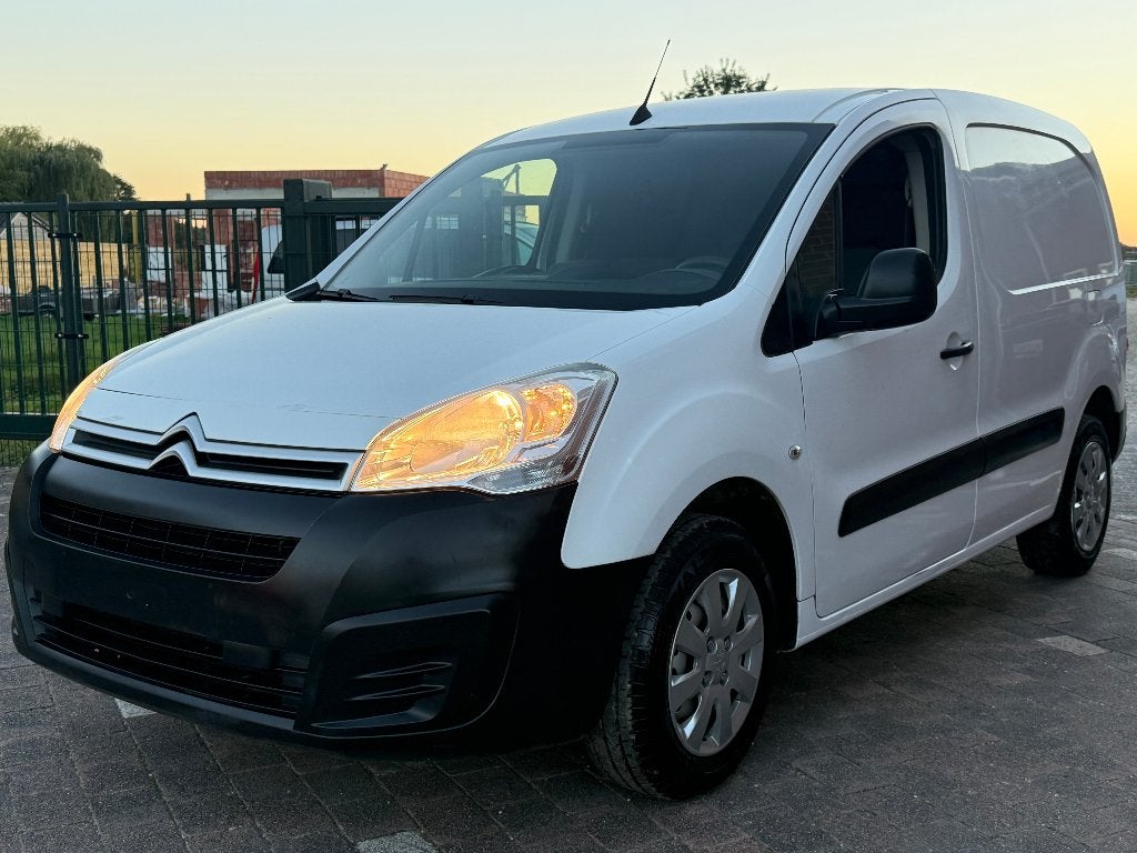 Citroen Berlingo 1.6hdi euro 6 licht vracht gekeurd vvk, Voorwielaandrijving, Dealer onderhouden, Stof, Euro 6