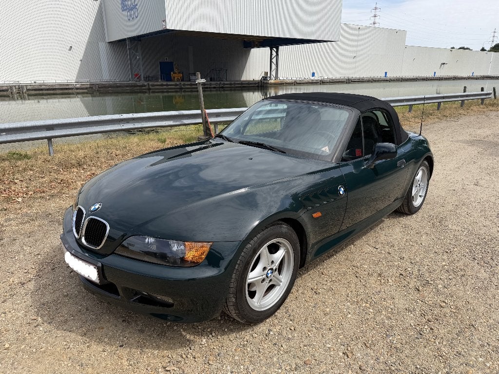 BMW Z3 1.9i 140 pk 1996, Auto's, Euro 2, Achterwielaandrijving, Zwart, 4 cilinders