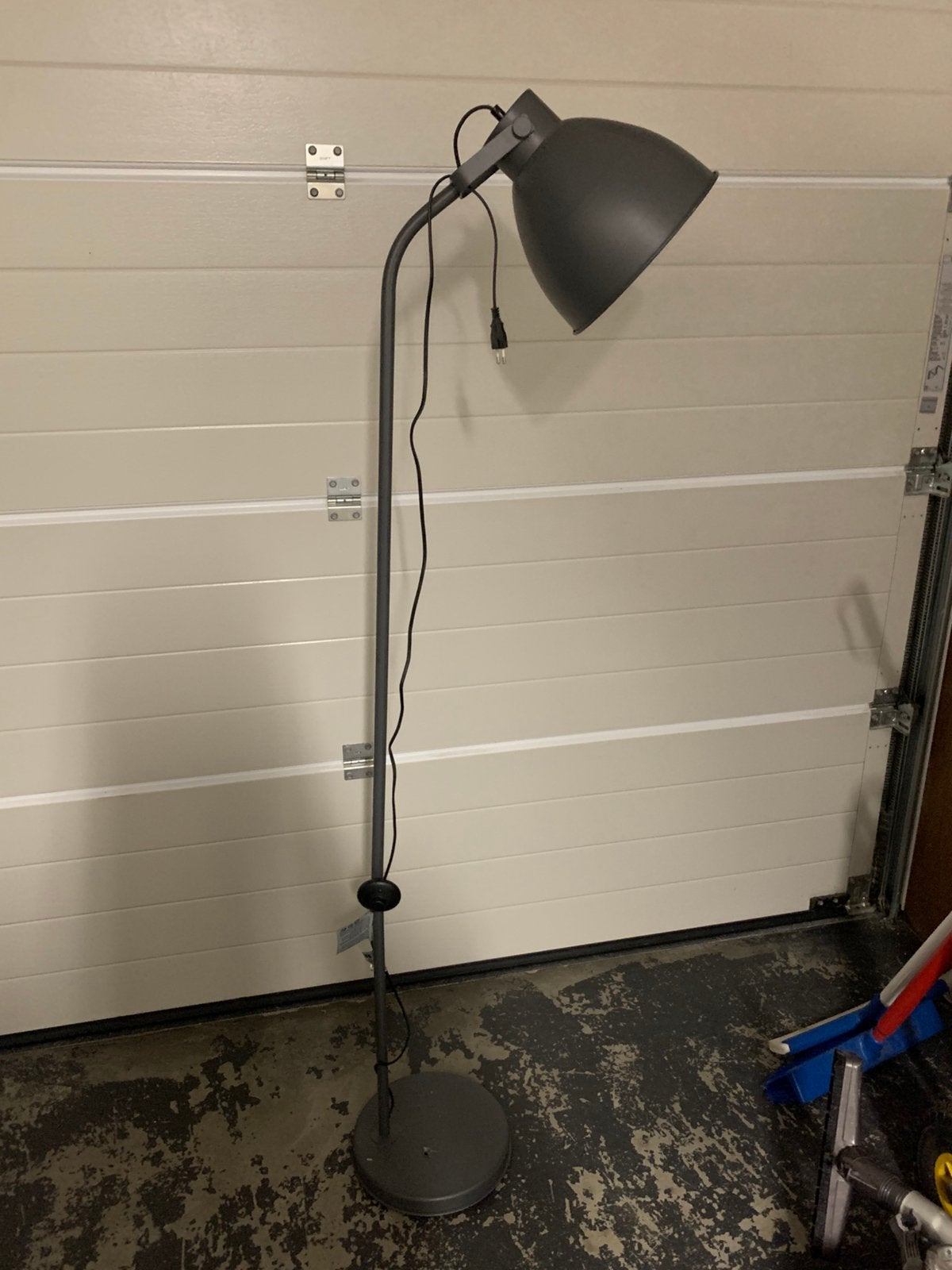 Staanlamp antraciet grijs, Ophalen of Verzenden, Zo goed als nieuw
