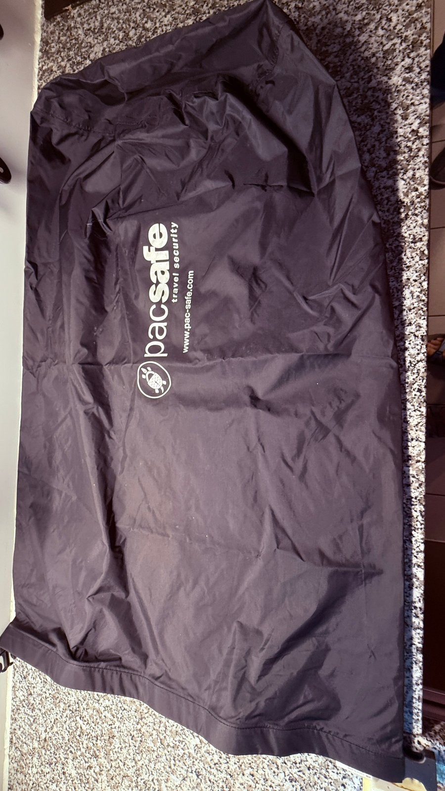 Een Pac safe zak en 5 waterproof zakjes voor in binnenzakken, Motoren, Ophalen