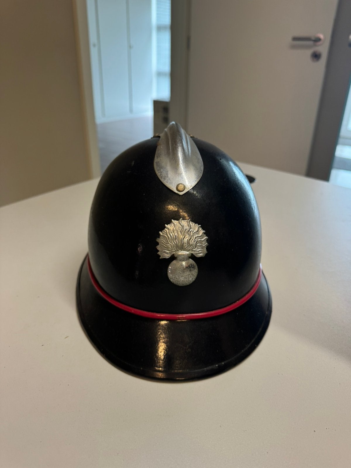 Rijkswacht Helm 2, Enlèvement ou Envoi, Gendarmerie, Casque ou Béret