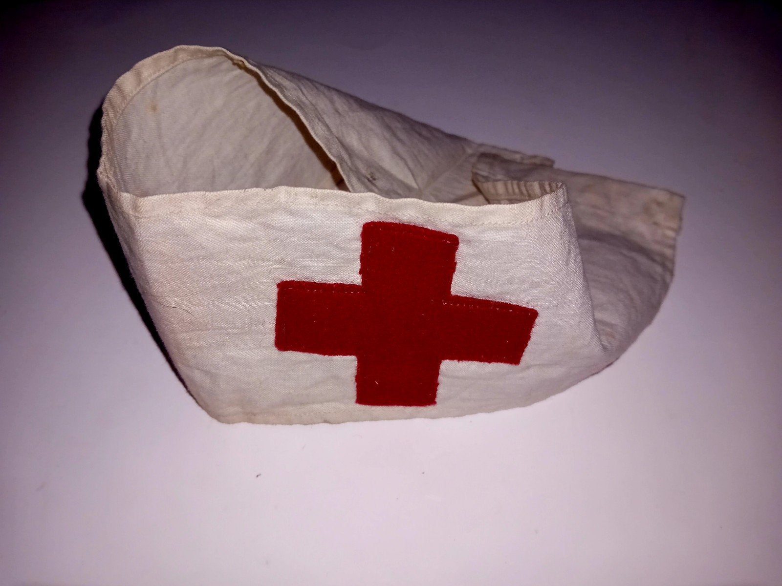 Bracelet Croix-Rouge de la Seconde Guerre mondiale authentiq, Enlèvement ou Envoi, Armée de terre, Vêtements ou Chaussures