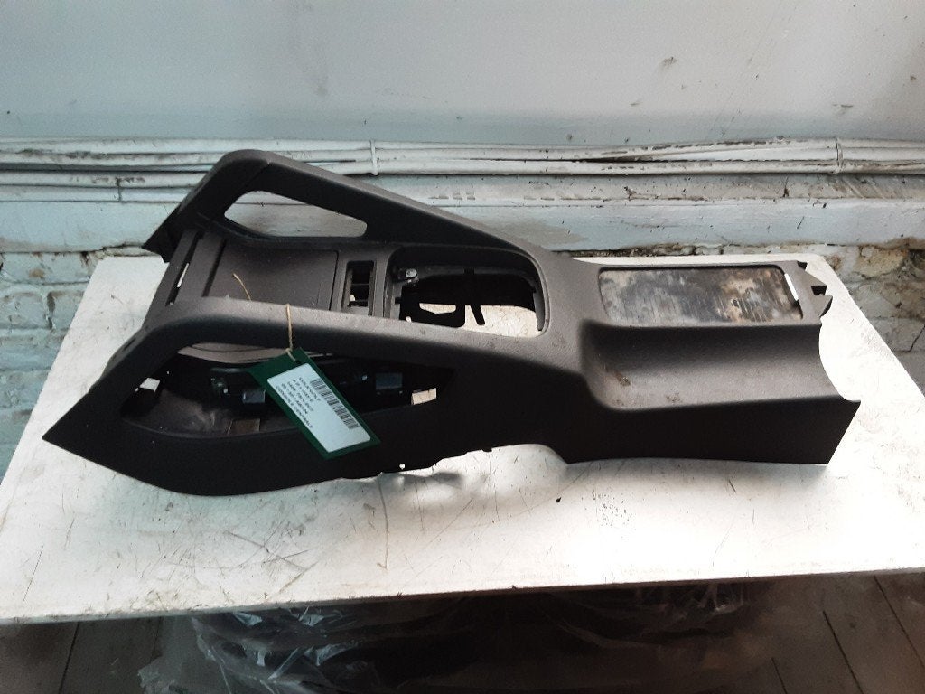 CONSOLE CENTRALE Volkswagen Golf V (1K1) (1K0863243A), Volkswagen, Mevr. I. Hauben, Utilisé, Rue de l'Espoir 34 34
4030  GRIVEGNÉE, BE