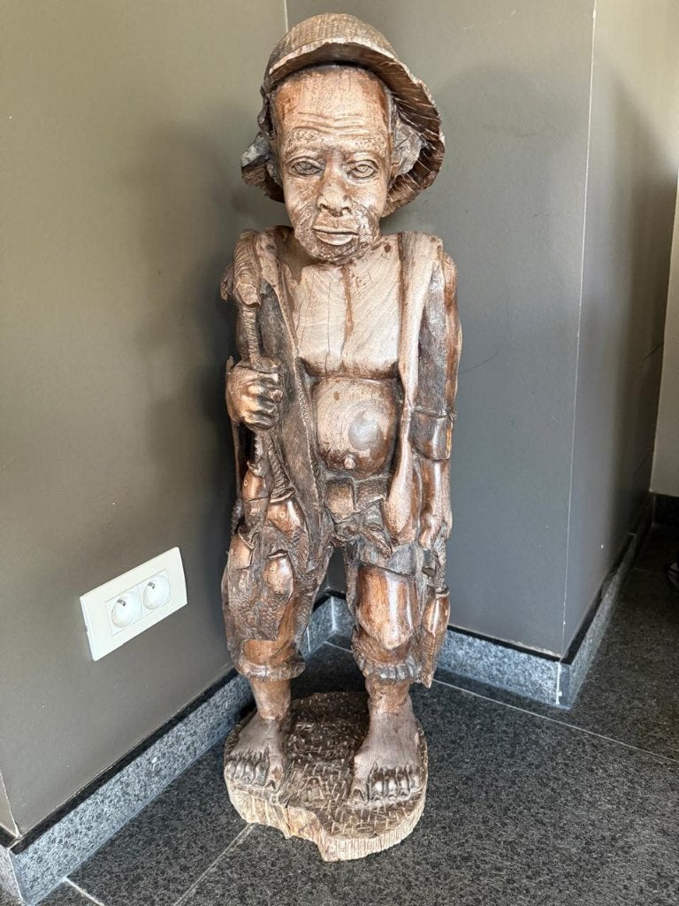Afrikaans beeld van visser, Antiquités & Art, Bois, Brun, Fait main, Homme