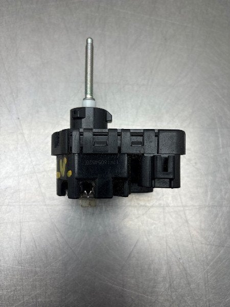 PHARE MOTEUR Mazda 2 (DJ / DL) (|17F1605452B|), Utilisé, Mazda