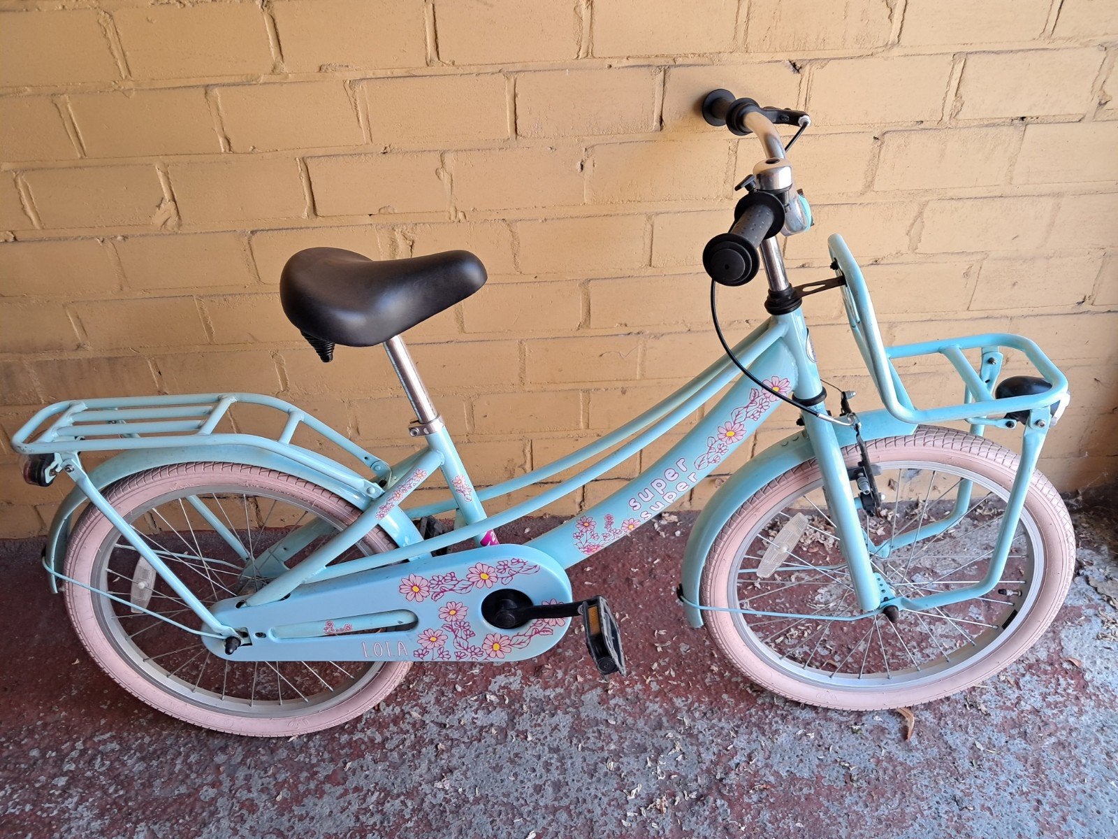 Prachtige meisjesfiets in uitstekende staat, Ophalen, Terugtraprem, 24 inch, Zo goed als nieuw
