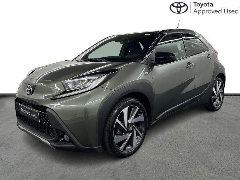 Toyota Aygo X envy Automaat Carplay Camera, Automaat, 72 pk, 5 deurs, Zilver of Grijs