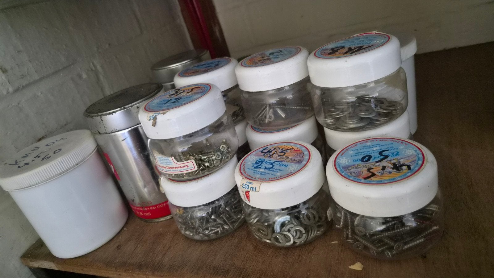 Lot opbergpotjes gevuld met schroeven, Ophalen, Schroeven