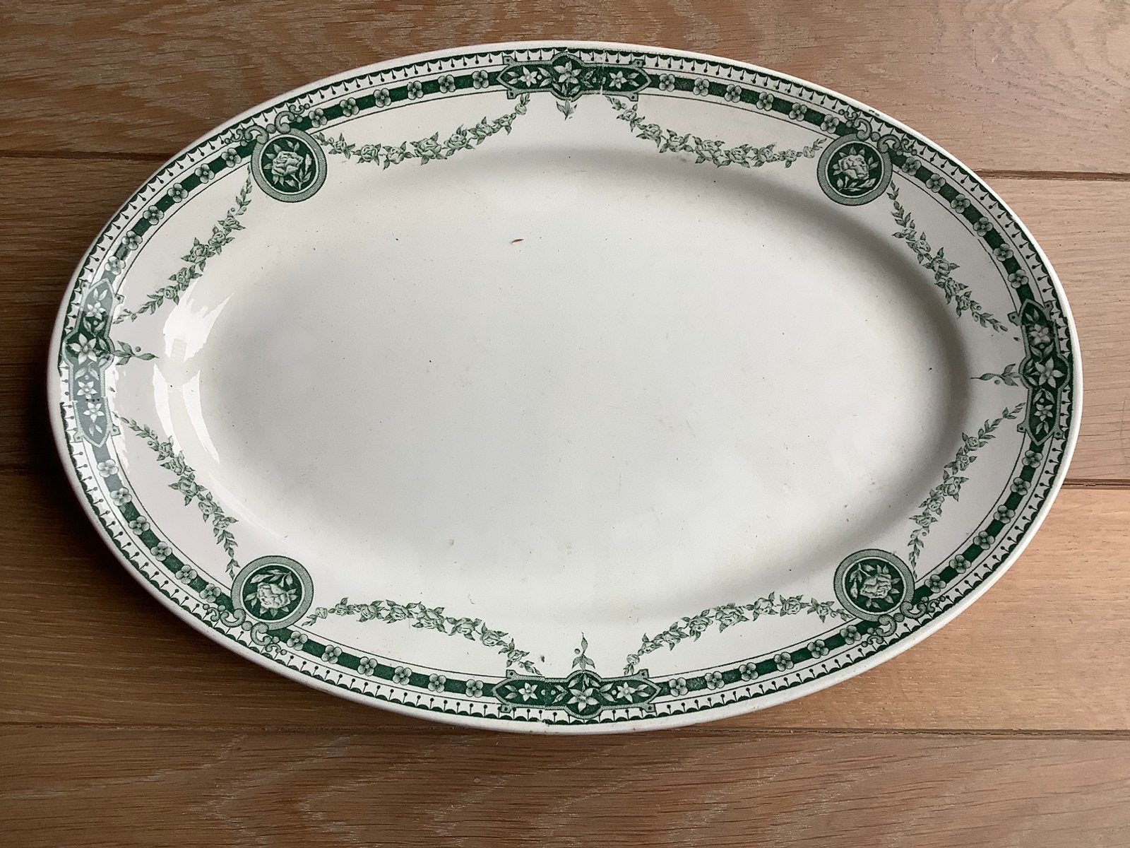 Groenteschotel merk ruwaha foreign. Kleur wit met groen., Enlèvement ou Envoi