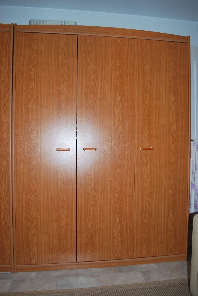 kleerkast - zo goed als nieuw - 2 identieke kasten, Huis en Inrichting, Ophalen, Met deur(en), 100 tot 150 cm, Klassiek