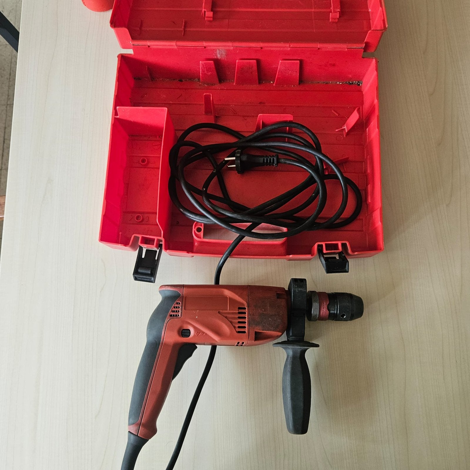 HILTI boormachine, Doe-het-zelf en Bouw, Ophalen, Zo goed als nieuw, Boormachine