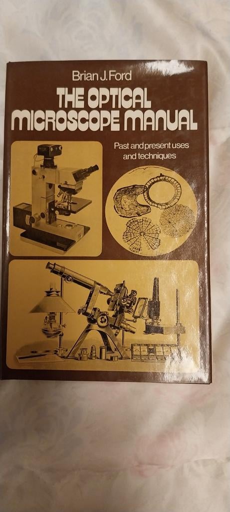 Microscoop  on bakje, met boek erbij, Audio, Tv en Foto, Optische apparatuur | Microscopen, Ophalen
