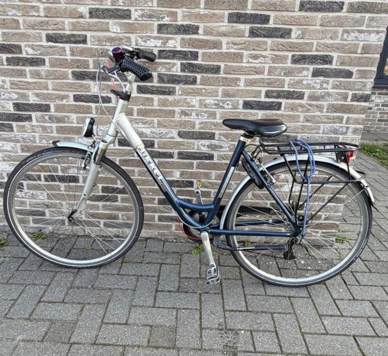 Vrouwenfiets, Ophalen, Zo goed als nieuw