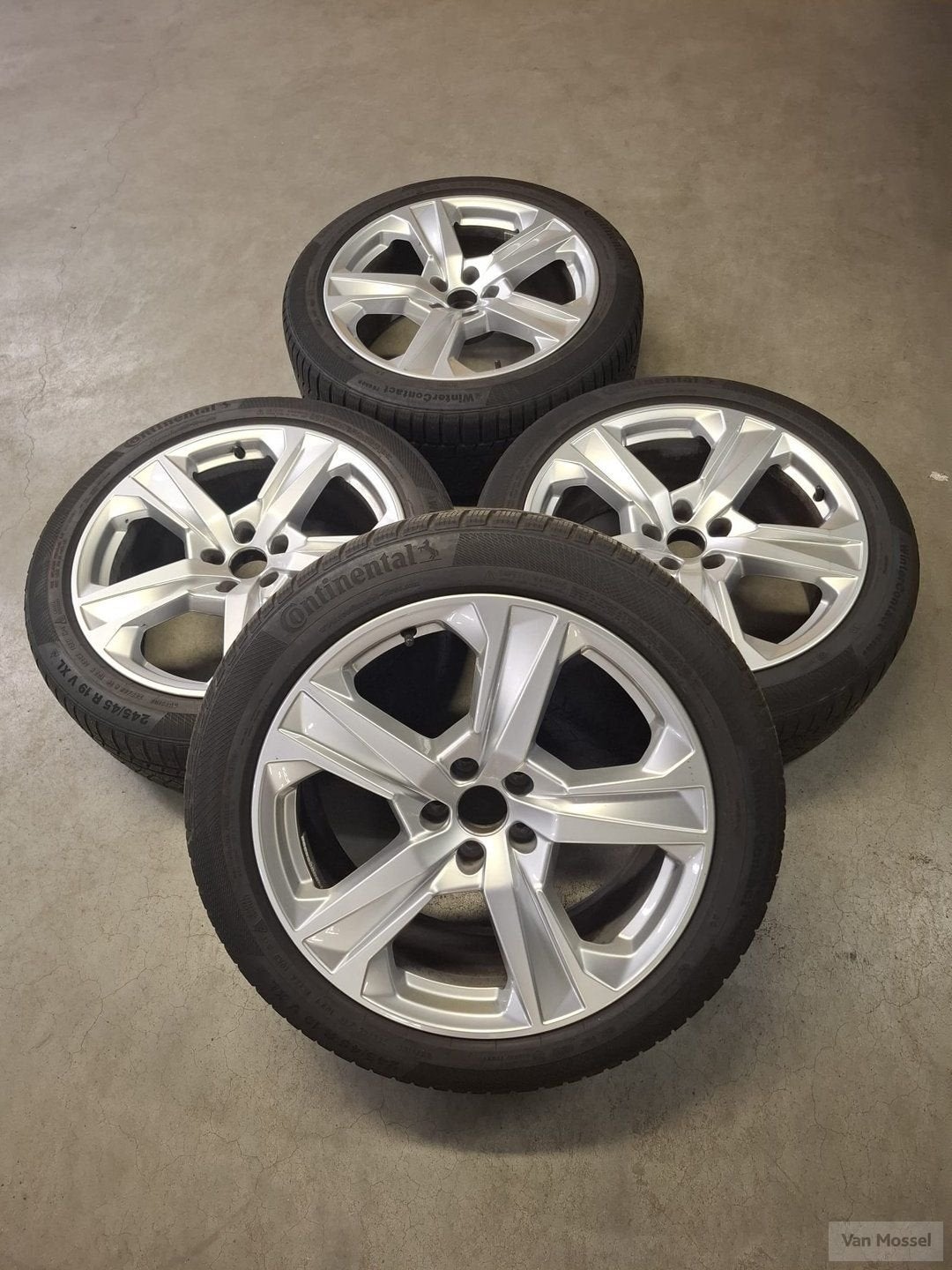 Audi A7 Continental Winter Contact TS850P 245/45/R19 102V, Auto-onderdelen, 19 inch, -, -, Banden en Velgen