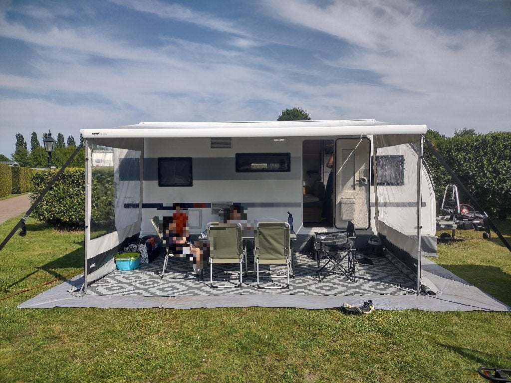 Caravan Adria Adora, Hordeur, Rondzit, Vast bed, Particulier