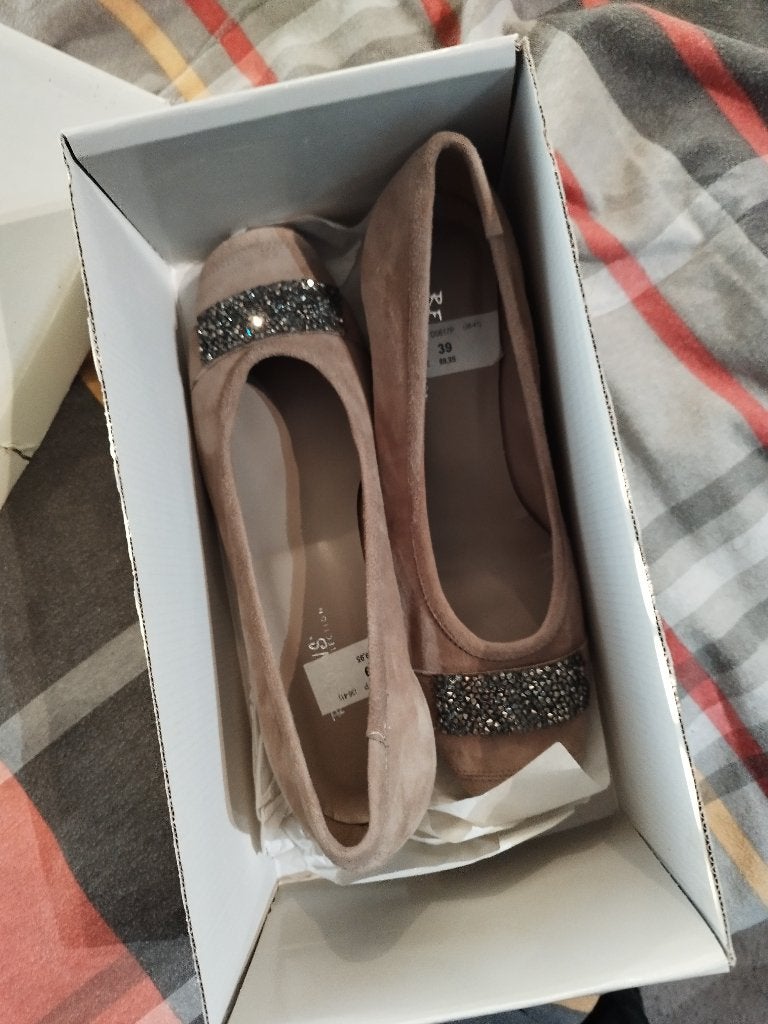 chaussure daim brun brillant, Vêtements | Femmes, Chaussures, Neuf, Brun, Enlèvement, Ballerines