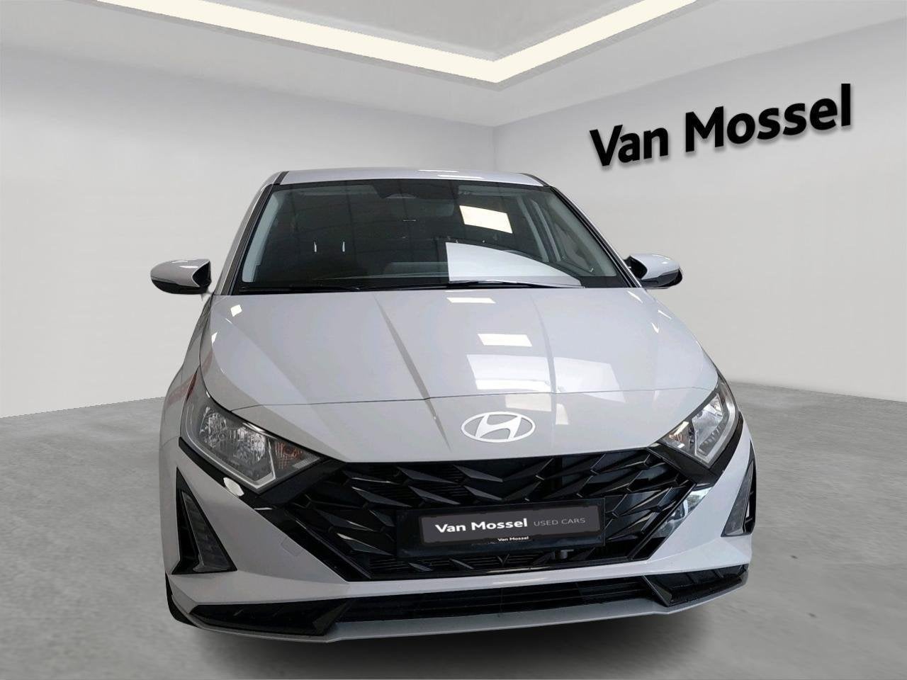 Hyundai i20 1.0 T-GDi 7-DCT 74kW Twist (automatique), Autos, 121 g/km, Argent ou Gris, Entreprise, https://public.car-pass.be/vhr/57454c24-2a67-45d2-9557-afa985576024