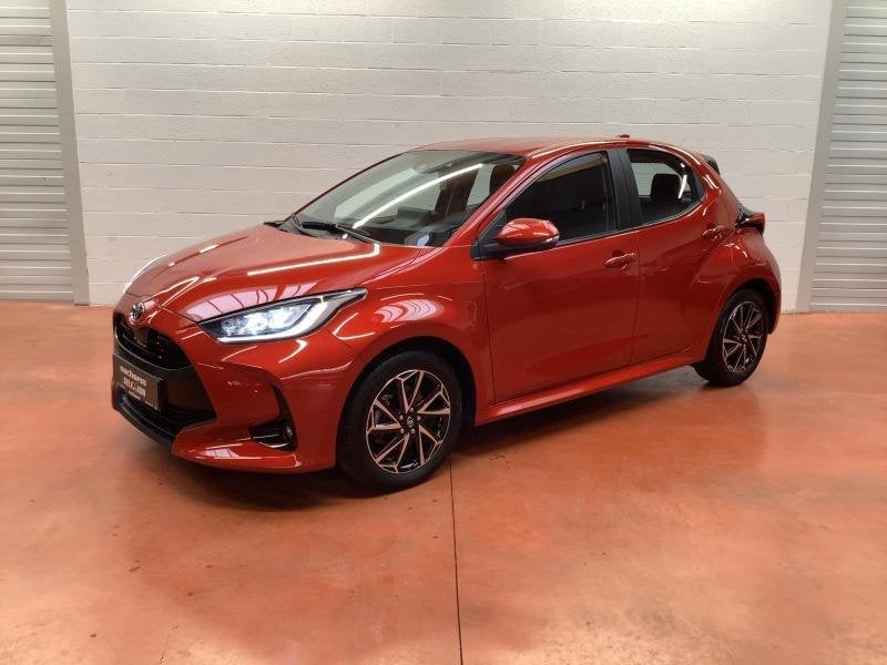 Toyota Yaris 1.5 Iconic+HighTech Pack Toyota Yaris Iconic 1., Rouge, Achat, Euro 6, https://public.car-pass.be/vhr/1cc957f5-8426-4f4e-bcb0-8c2ff7e5a07c