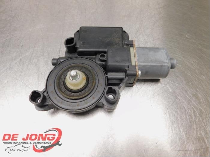 Moteur de vitre portière d'un Volkswagen Polo, Volkswagen, -, 3 mois de garantie, Utilisé