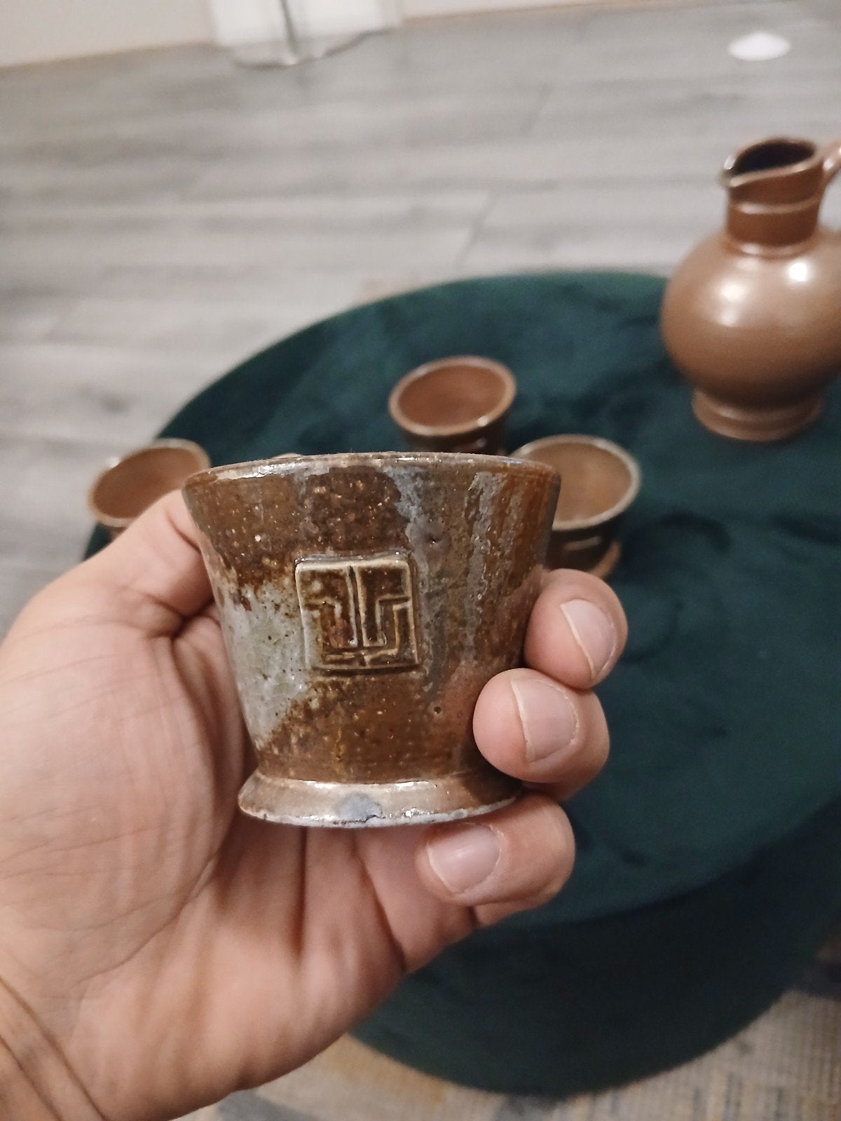 vintage ,antiek serviesset ,kopjes en kan .mooie patina, Ophalen