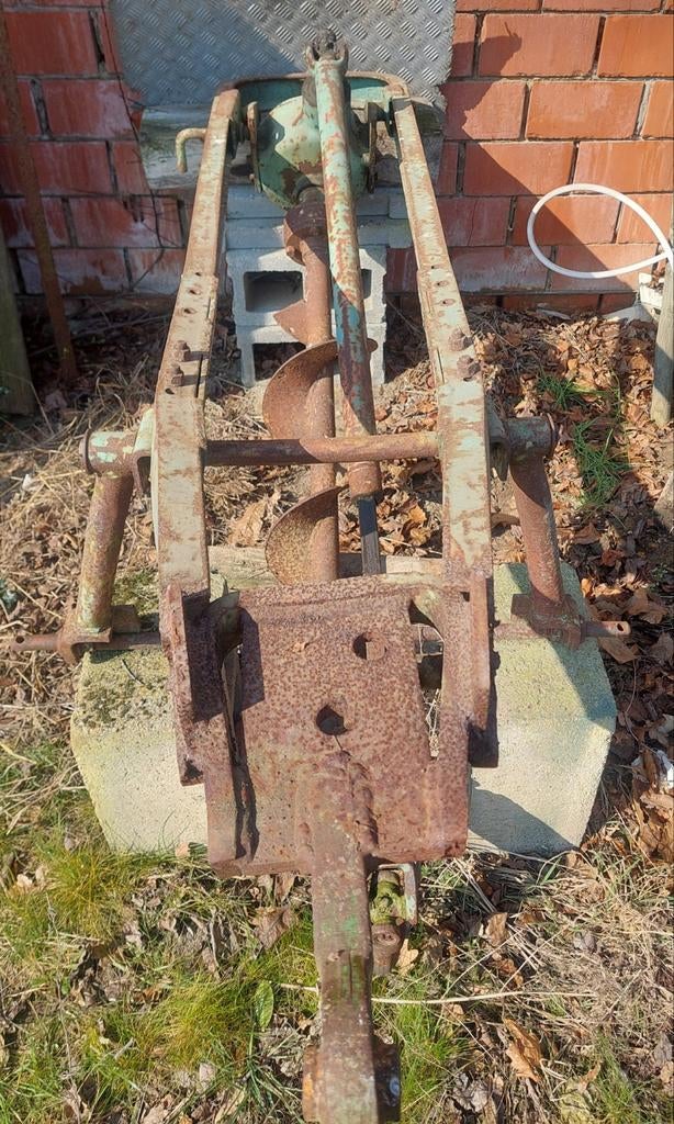 Palenboor met cardan voor achter traktor.