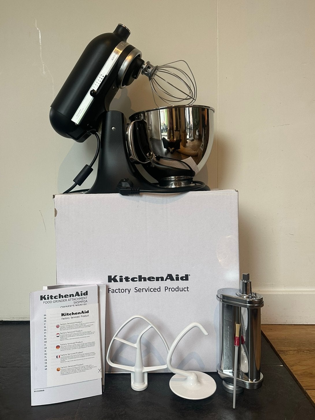 Nieuwe KitchenAid Artisan matzwart + pastamaker | Ongebruikt, Ophalen, Nieuw in verpakking, Bakkerij en Slagerij