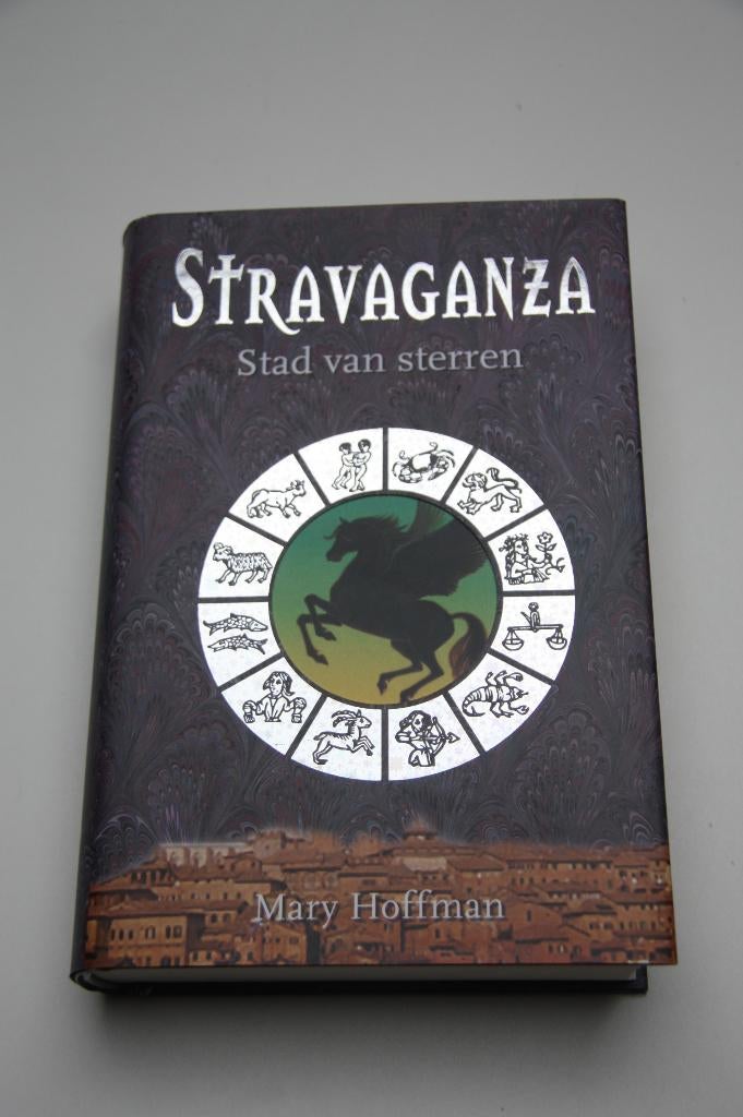 Stad van sterren * stravaganza 2 * mary hoffman, Boeken, Ophalen of Verzenden, Gelezen