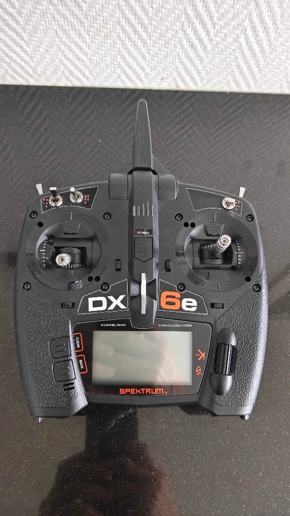 Zender Spektrum DX 6e, Hobby & Loisirs créatifs, Modélisme | Radiocommandé & Téléguidé | Hélicoptères & Quadricoptères, Comme neuf
