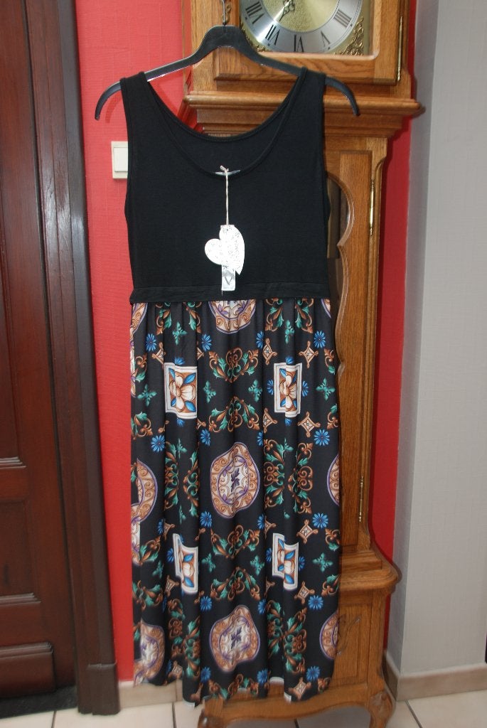 Rechte zomerjurk met print „Victoria”, maat L NIEUW!, Zwart, Maat 42/44 (L), Nieuw, Ophalen of Verzenden