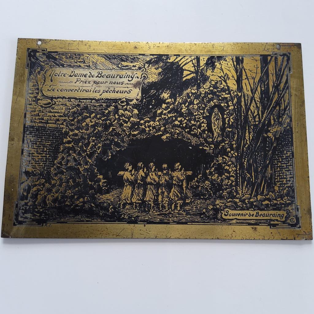 Antieke messing plaquette: souvenir O.L.Vr. v. Beauraing., Antiek en Kunst, Antiek | Religieuze voorwerpen, Ophalen of Verzenden